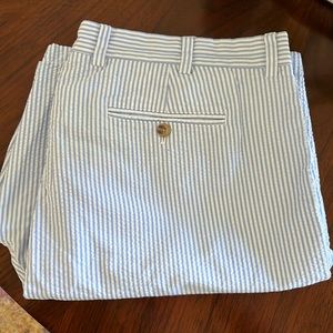 Vineyard Vines Seersucker Breaker Shorts, Men’s size 42” waist x 9” inseam